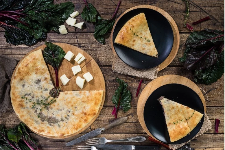 Рецепт осетинского пирога со свекольной ботвой (Цахараджын)